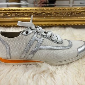 Hermes Sneakers in white canvas and silver leather trim US 9
